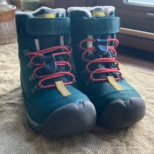 Keen - Waterproof Winter Kids Boot - Size 10